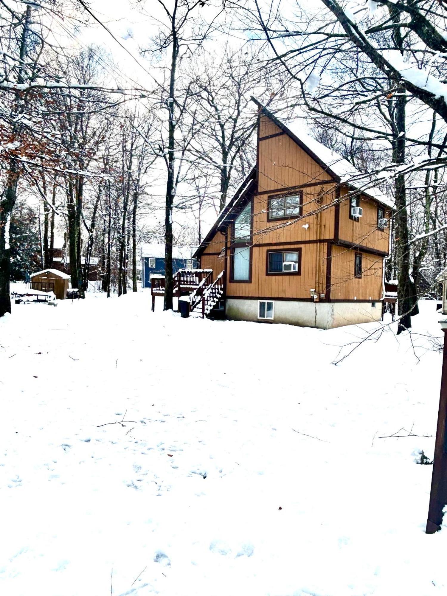 Daya'S Cozy Cabin In The Poconos Tobyhanna Exterior photo